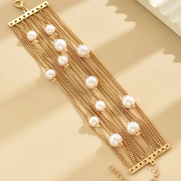 New Multilayer Chain Bracelet with Faux Pearl Elegant ✨✨🔥 - Picture 4 of 4